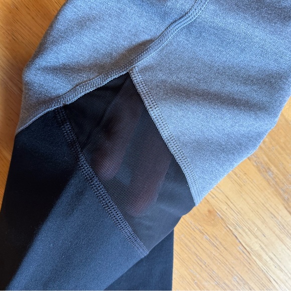 GAP Blackout Compression Leggings - Picture 10 of 10